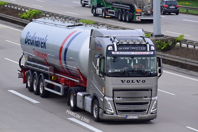 _DSC5304 BEDNAREK-crop-VOLVO FH 5.JPG