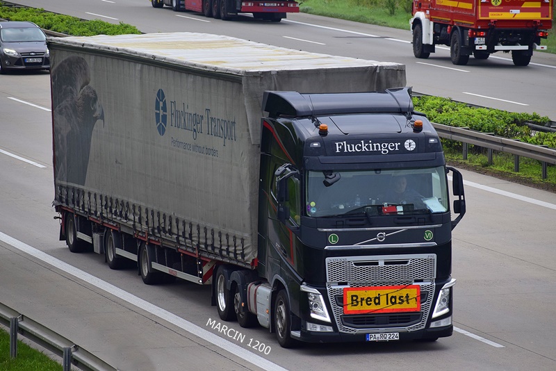 _DSC3879 FLUCKINGER-crop-VOLVO FH4.JPG