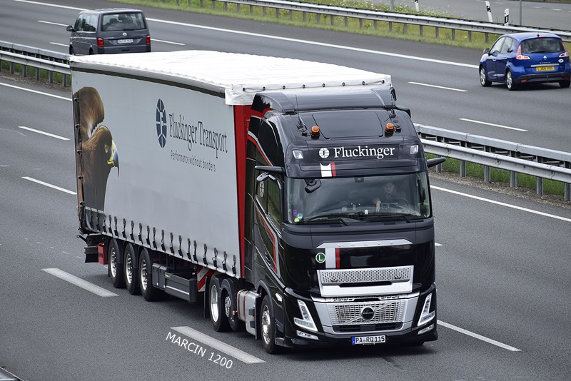 _DSC9036 FLUCKINGER-crop-VOLVO FH AERO.JPG