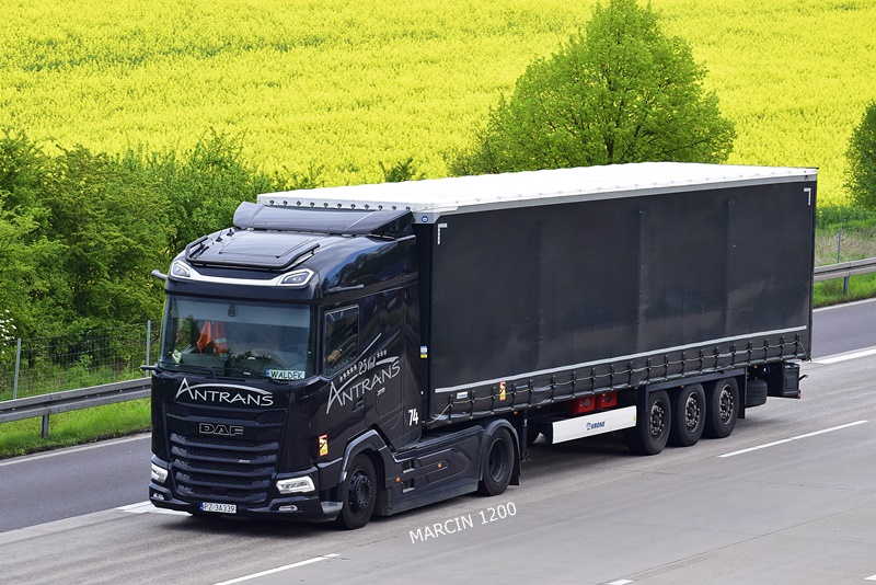 _DSC5099 ANTRANS-crop-DAF XG.JPG