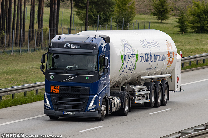 Volvo FH5 LNG - Barter.jpg