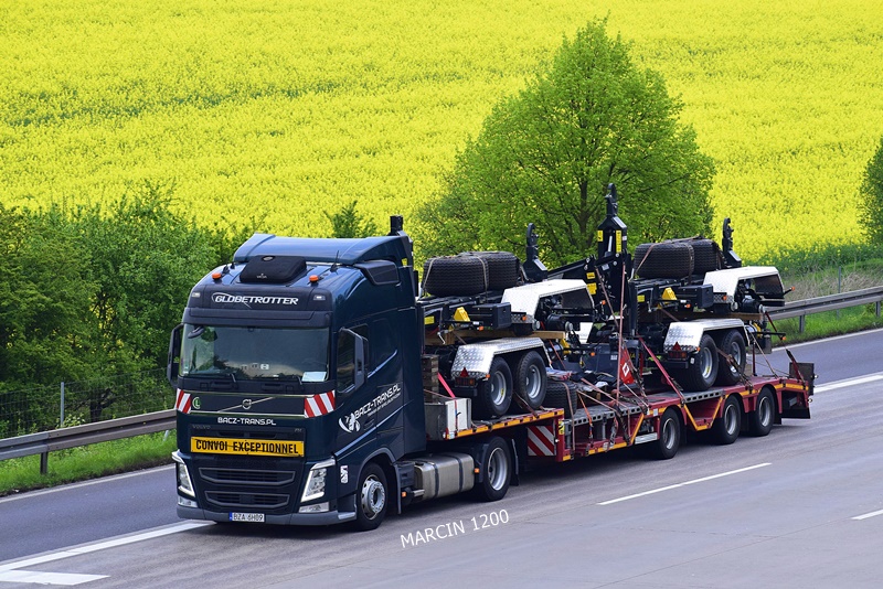 _DSC5207 BACZ-TRANS-crop-VOLVO FHIV.JPG