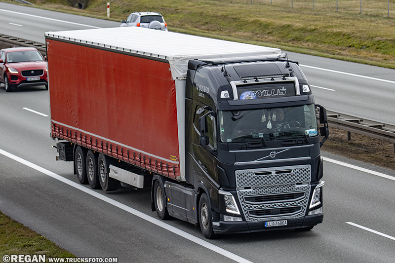 Volvo FH4 - Byluś.jpg