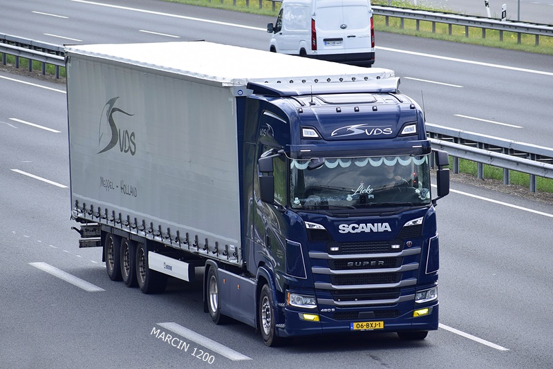 _DSC8862 VDS VAN DER SLUIS-crop-SCANIA S460.JPG