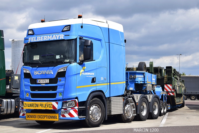 _DSC7765 FELBERMAYR-crop-SCANIA V8.JPG