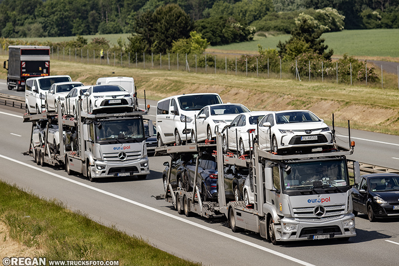 Mercedes-Benz Actros - Europol.jpg