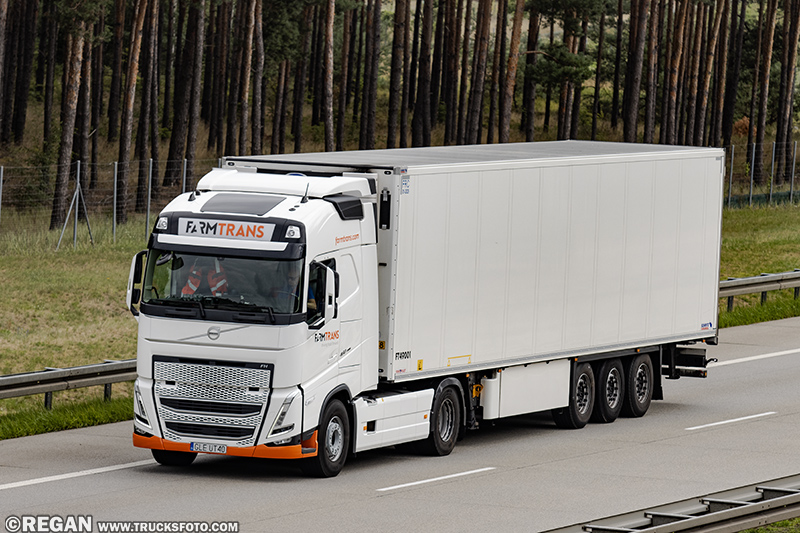 Volvo FH - Farm Trans.jpg
