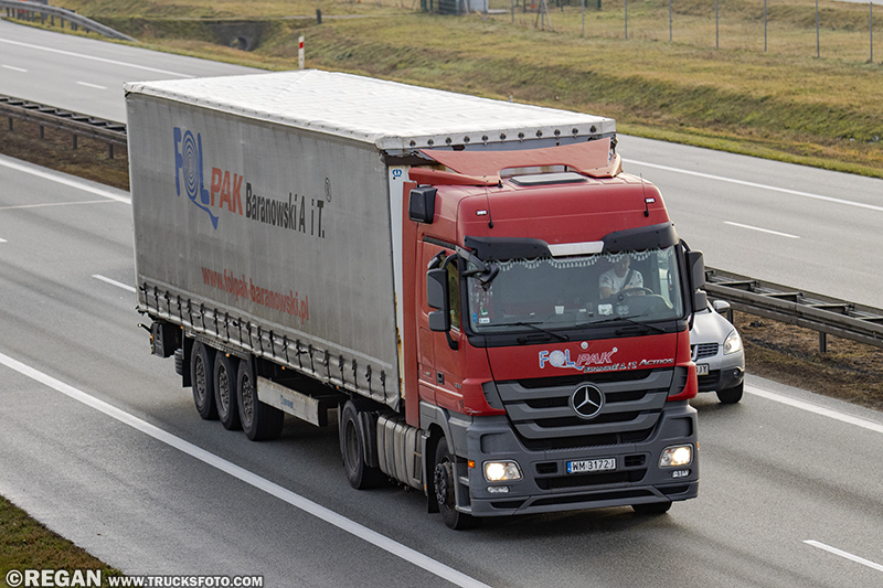 Mercedes-Benz Actros MP3 - Folpak.jpg