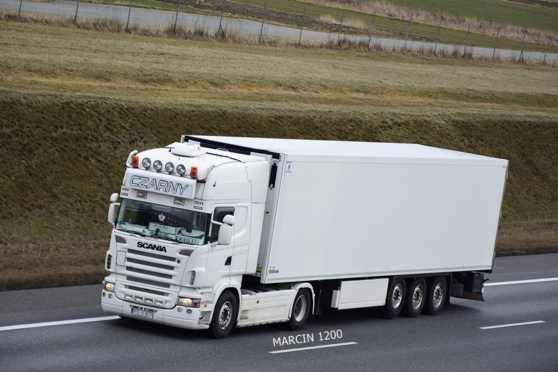 _DSC7328-crop-CZARNY-SCANIA R.JPG