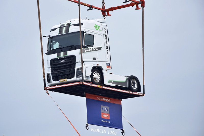 _DSC1518 FORD F-MAX KAMERY-crop----.JPG