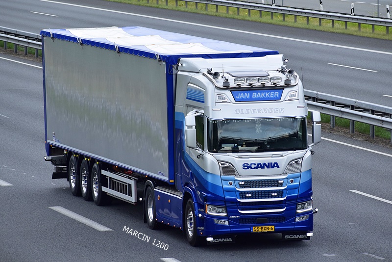 _DSC9446 JAN BAKKER-crop-SCANIA R460 NG.JPG