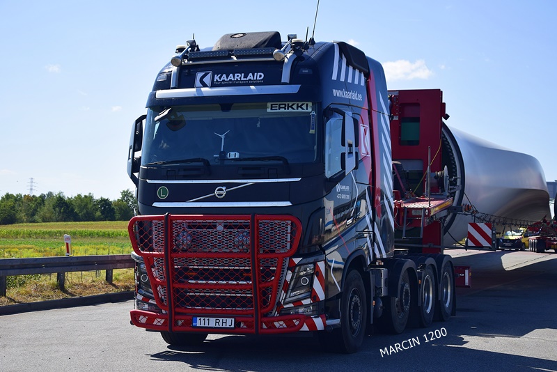 _DSC1875 KAARLAID-crop-VOLVO FH4.JPG