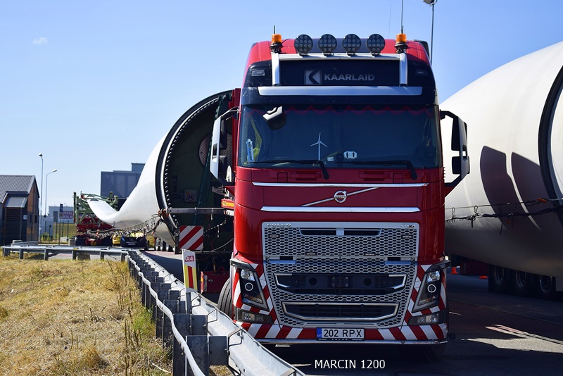 _DSC1876 KAARLAID-crop-VOLVO FH4.JPG