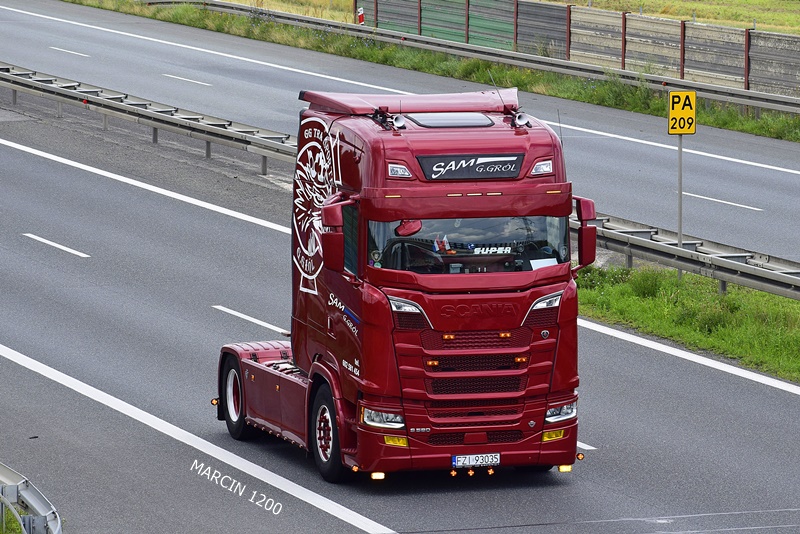 _DSC7694 SAM G.GRÓL-crop-SCANIA S580 V8.JPG