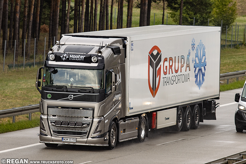 Volvo FH5 - Hooter Transport.jpg