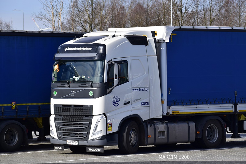 _DSC3368-crop-Belmagistralavtotrans-VOLVO FH5.JPG