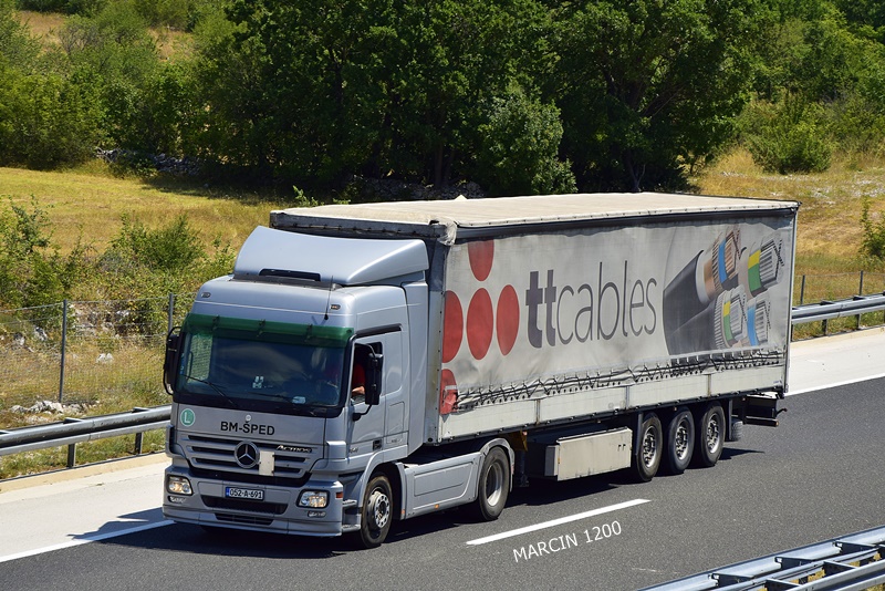 _DSC2392-crop-BM-ŠPED-ACTROS MP2.JPG