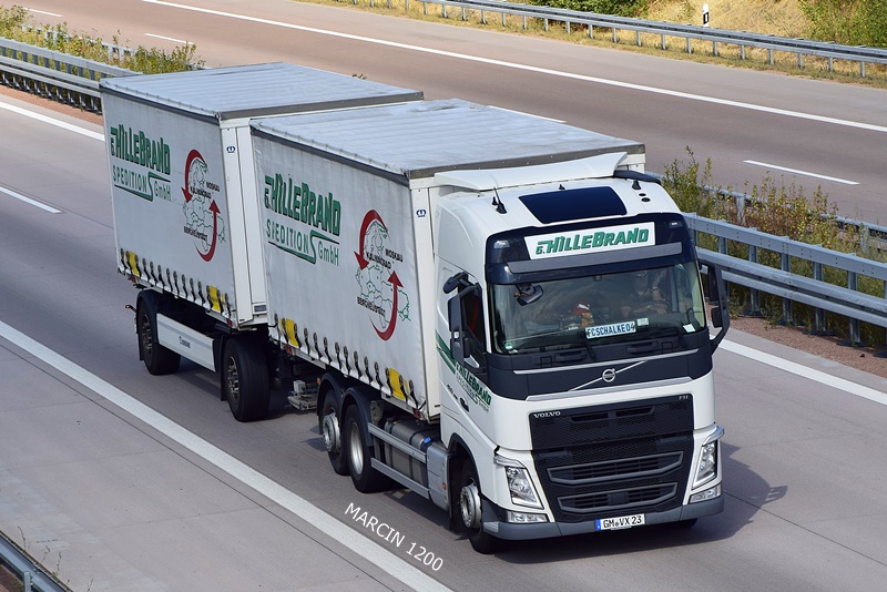 _DSC2648-crop-G.HILLEBRAND-VOLVO FH4.JPG