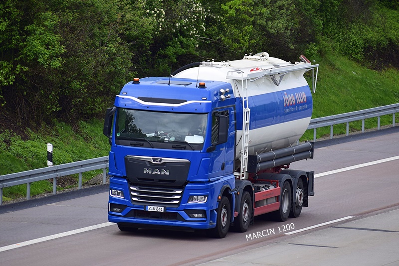 _DSC1127 JORG ILLIG-crop-MAN TGX II.JPG