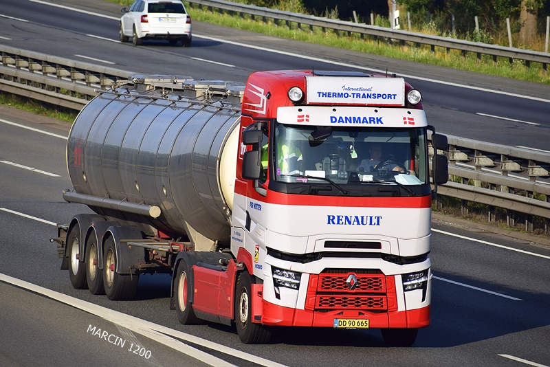 _DSC8341 WETTER TRANSPORT-crop-renault range t evo.JPG