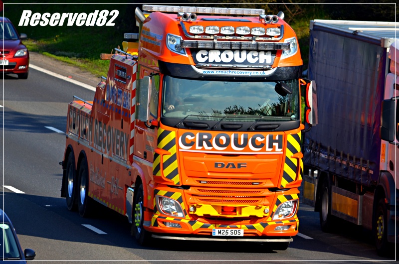 DSC_7559.JPG Crouch.JPG