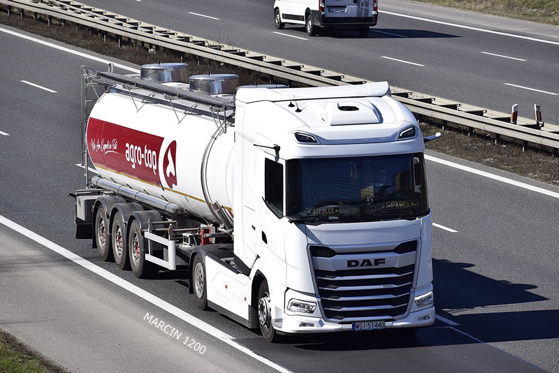 AGRO-TOP (3)-crop-DAF XG.JPG