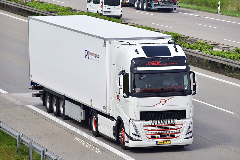 _DSC4536 HEK LOGISTICS-cropVOLVO FH5.JPG