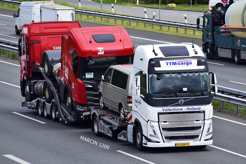 _DSC9276 TTM CARGO-crop-VOLVO FH5.JPG