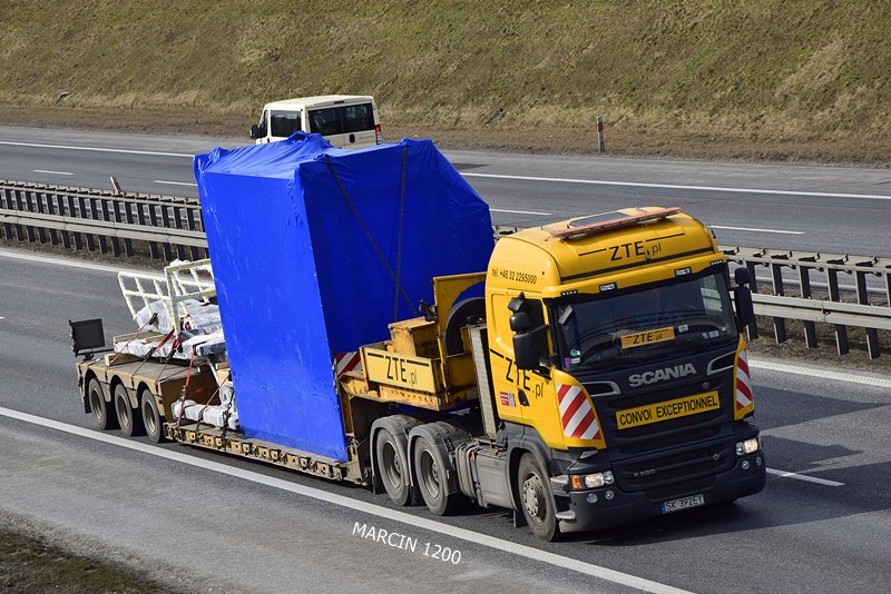 _DSC7477-crop-ZTE-SCANIA R580 V8.JPG