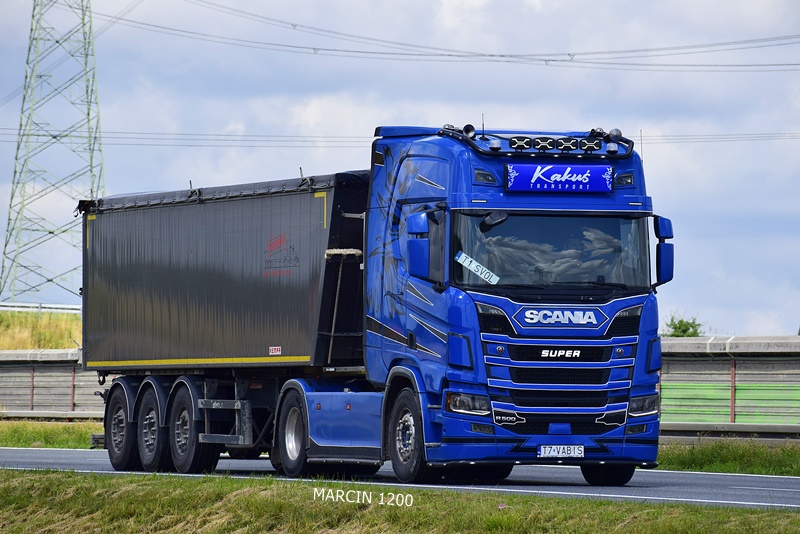 KAKUŚ-crop-SCANIA R500 NG.JPG