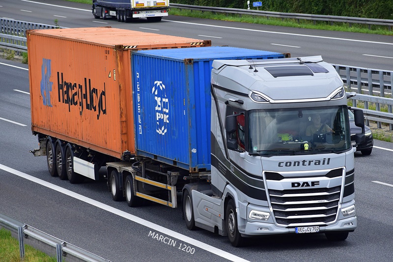 _DSC7900 CONTRAIL-crop-DAF XG-25,25m.JPG