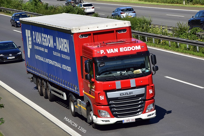 _DSC4654 P.van Egdom-crop-DAF XF 106.JPG