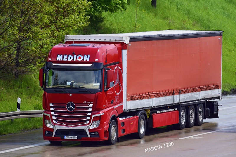 _DSC6702 MEDION-crop-ACTROS MP4.JPG