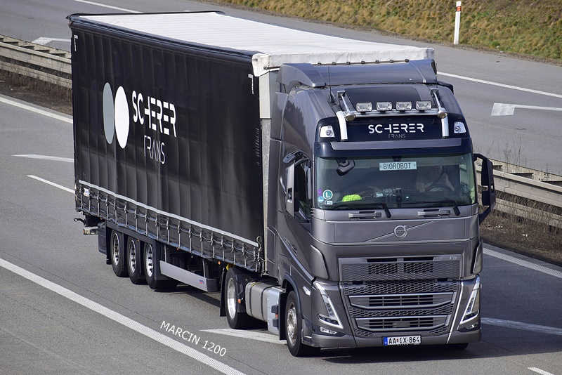 _DSC2517 SCHERER TRANS-crop-VOLVO FH5.JPG