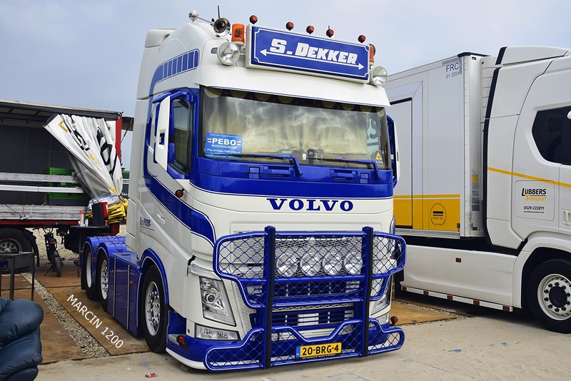 _DSC1428 S.DEKKER-crop-VOLVO FH4.JPG