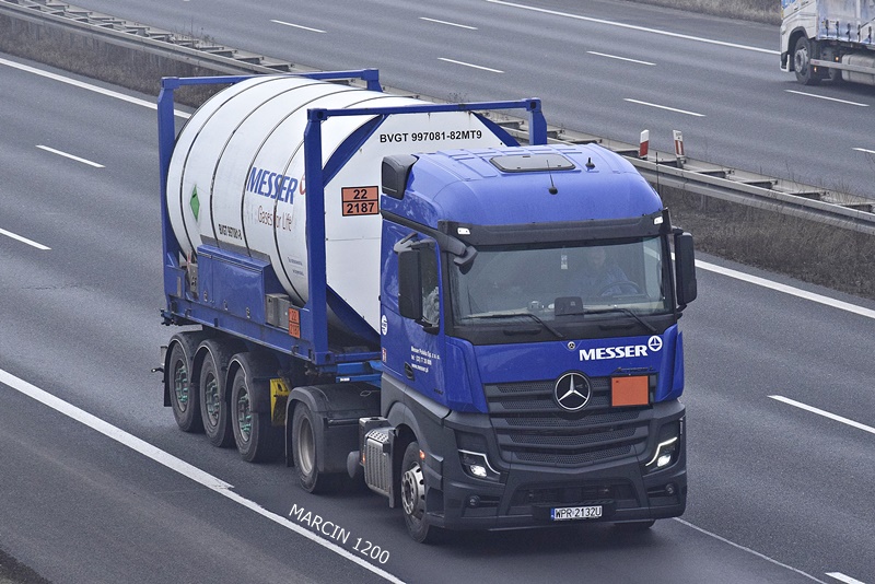 MESSER SCHMIDT-crop-ActrosL MP5.JPG