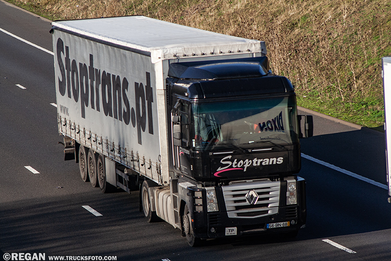 Renault Magnum - Stoptrans.jpg