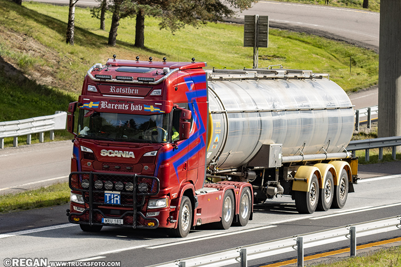 Scania S770 V8 - Rotsthen.jpg