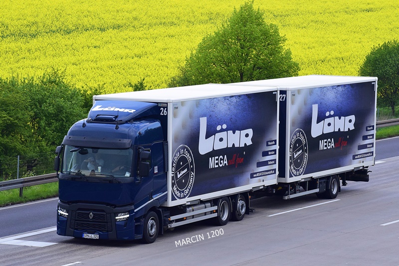 _DSC5201 LOHR-crop-Megaflex Schaumstoff-RENAULT RANGE-T EVO.JPG