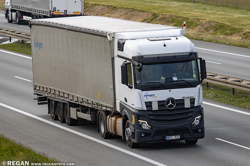 Mercedes-Benz Actros L - Integre Trans.jpg