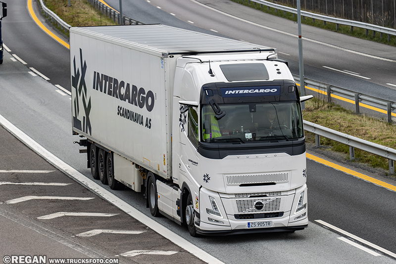 Volvo FH Aero - Intercargo.jpg