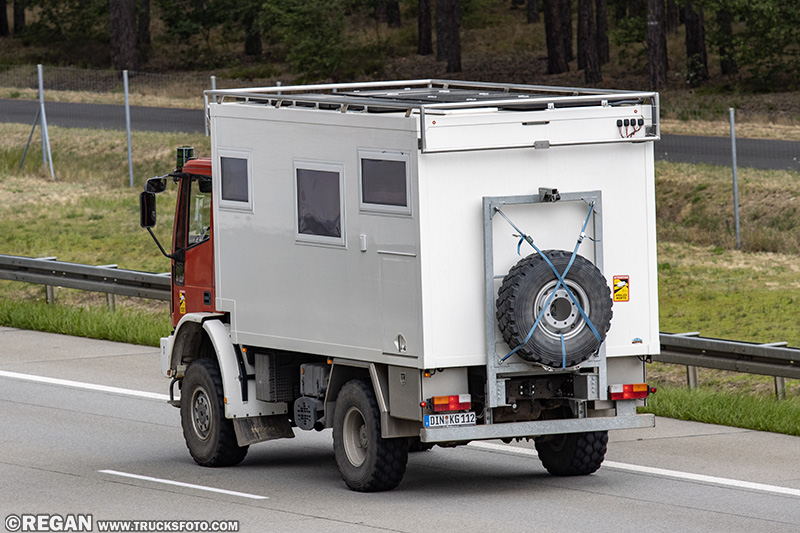 Iveco Eurocargo kamper.jpg