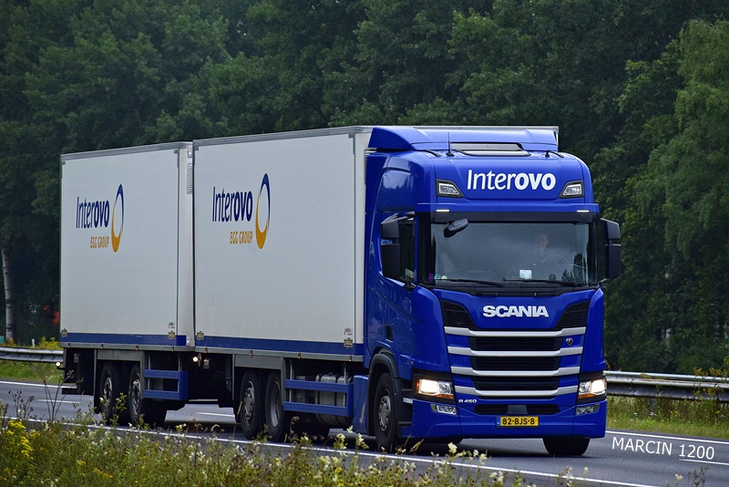 _DSC9651 INTEROVO-crop-SCANIA R450 NG.JPG