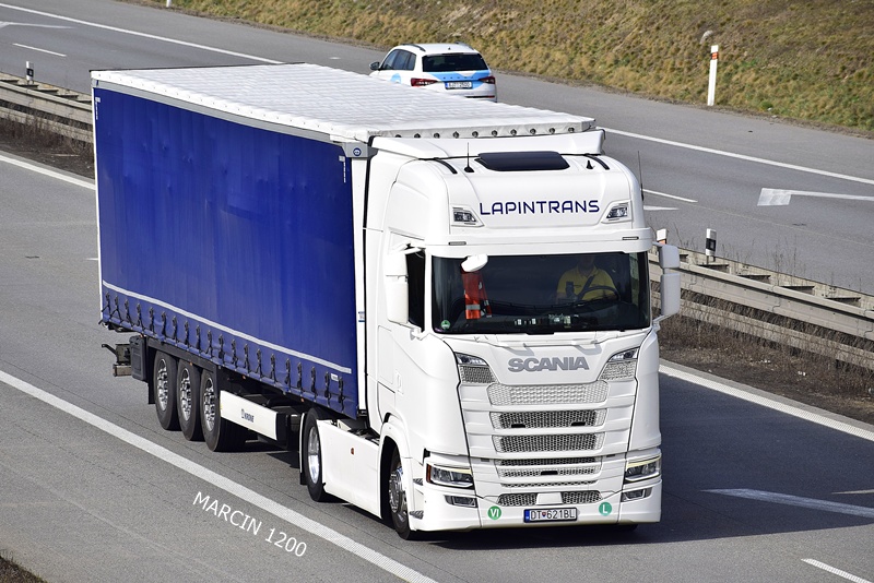 _DSC2493 LAPIN TRANS-crop-SCANIA S.JPG