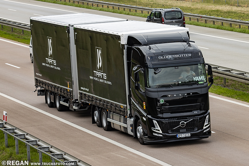 Volvo FH Aero - JS Trans.jpg
