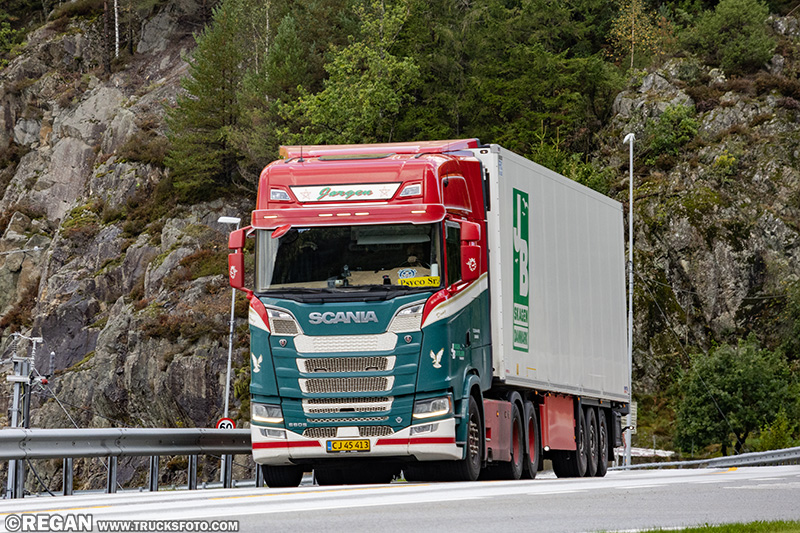 Scania 660S V8 - Jorgen Bertelsen.jpg