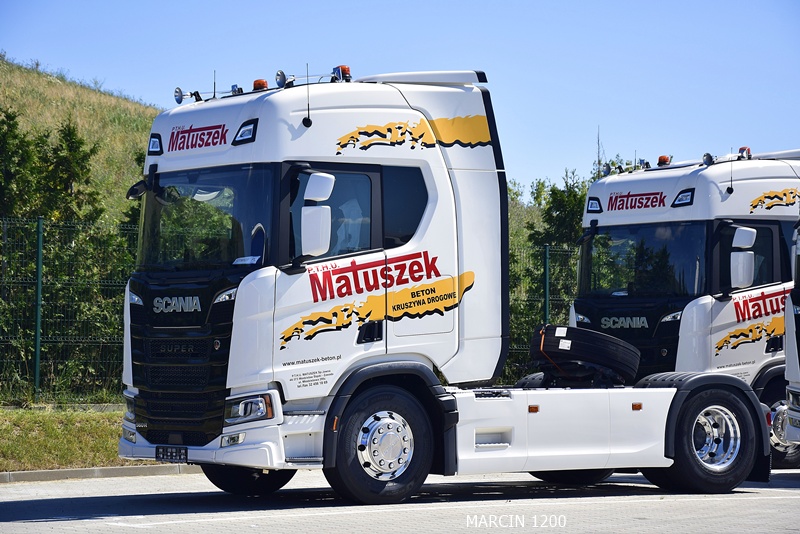 MATUSZEK-crop-SCANIA R NG.JPG