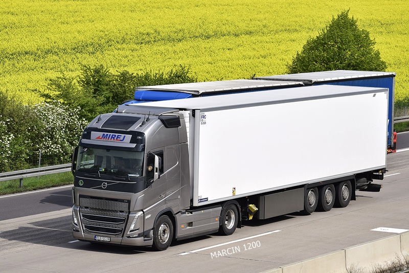 _DSC4887 MIREJ-crop-VOLVO FH5.JPG
