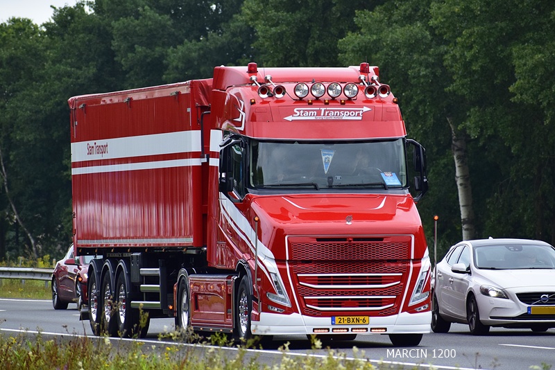 _DSC0981 STAM TRANSPORT-crop-VOLVO VT5 VLASTUIN.JPG