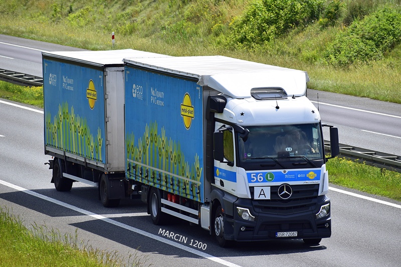 METAL-PLAST-crop-ACTROS MP5.JPG